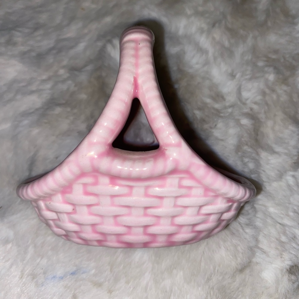 Vintage Woven Basket Weave Ceramic Trinket Dish Handle Pink 3x4 p13
